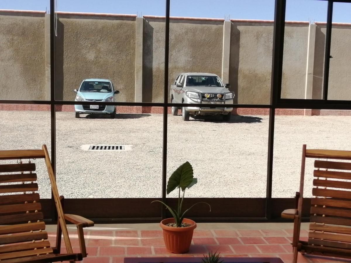 אויוני Hotel Cesare מראה חיצוני תמונה