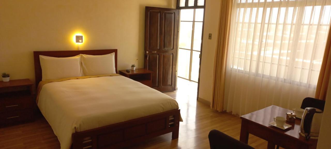 אויוני Hotel Cesare מראה חיצוני תמונה
