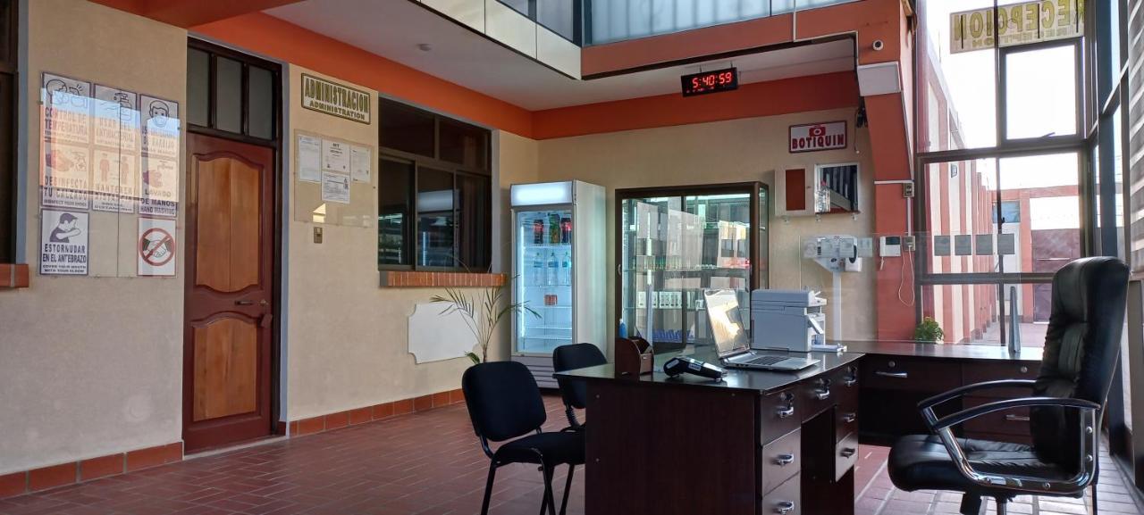 אויוני Hotel Cesare מראה חיצוני תמונה